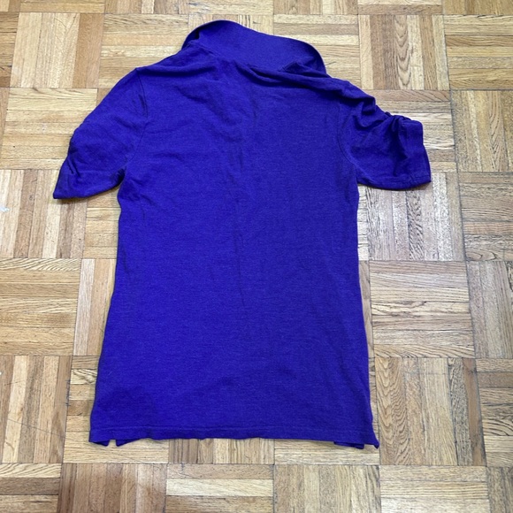 Burberry top size medium - Picture 3 of 5